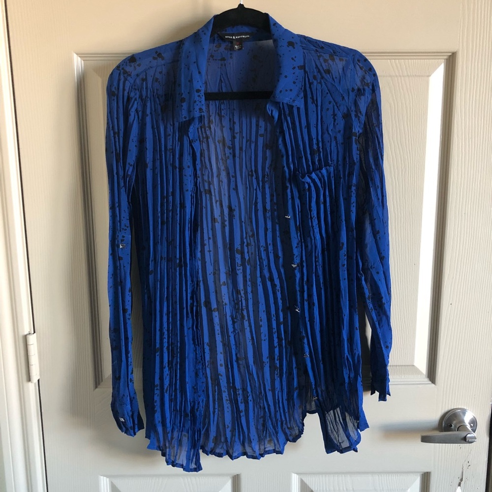 Rock & Republic Crepe Button-Up
